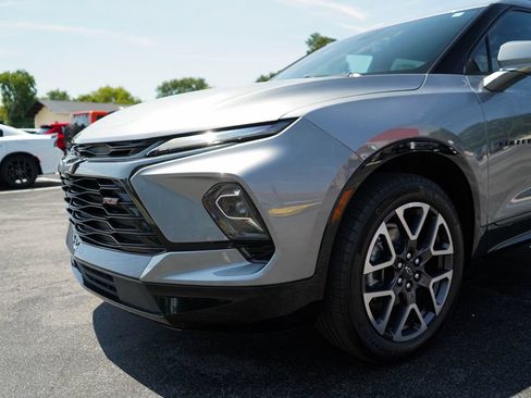 Used 2025 Chevrolet Blazer RS FWD image 17