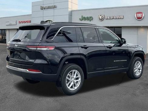 New 2025 Jeep Grand Cherokee Laredo w/ Luxury Tech Group I AWD/4WD image 7