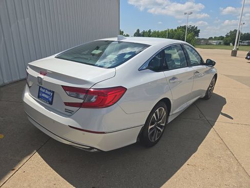 Used 2019 Honda Accord Touring image 7