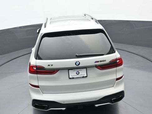 Used 2022 BMW X7 M50i w/ Dynamic Handling Package AWD/4WD image 36