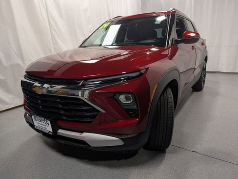 Used 2024 Chevrolet TrailBlazer LT w/ Convenience Package FWD image 7