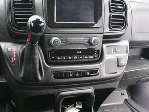 Used 2025 RAM ProMaster 2500 w/ Convenience Group FWD image 17