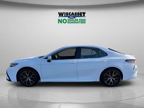 Used 2024 Toyota Camry SE w/ Convenience Package FWD image 2