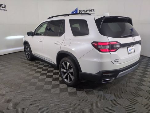 Certified 2023 Honda Pilot Elite image 4