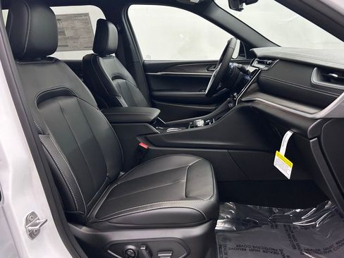 New 2025 Jeep Grand Cherokee L Limited image 20