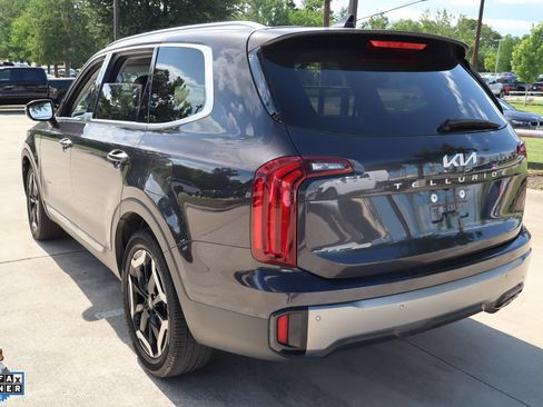 Used 2025 Kia Telluride S FWD image 6