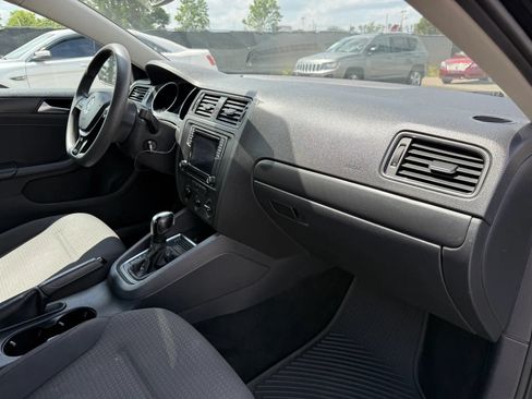 Used 2016 Volkswagen Jetta S FWD image 19