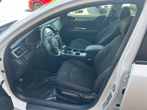 Used 2018 Kia Optima LX FWD image 3