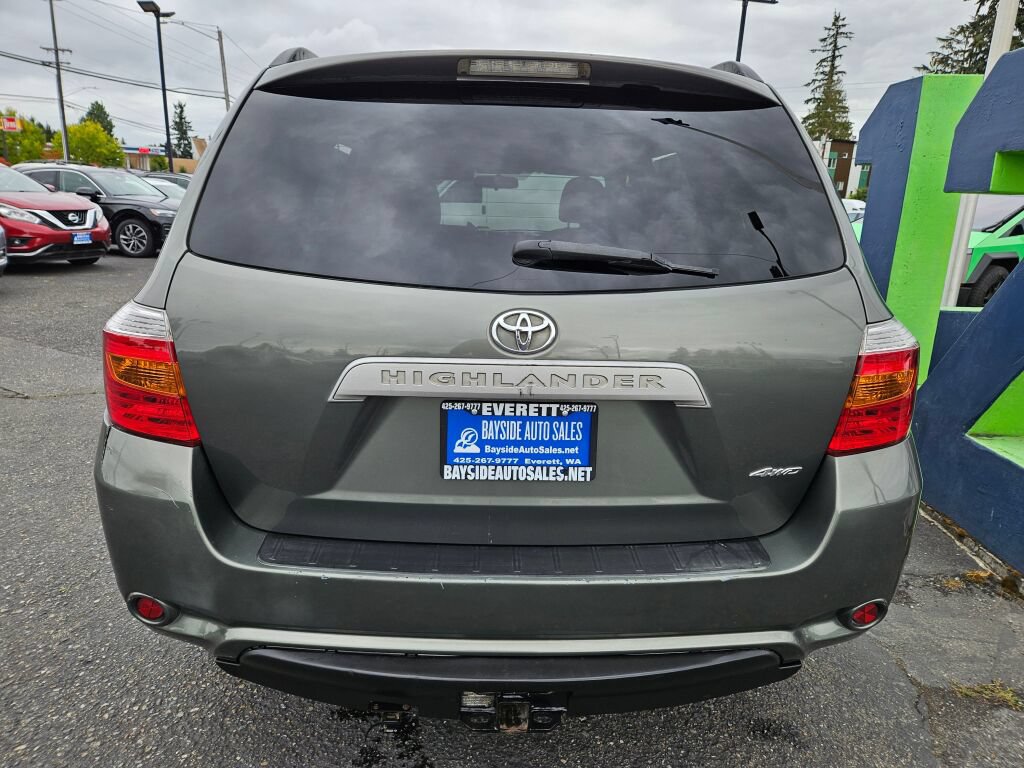 Used 2010 Toyota Highlander 4WD w/ Tow Pkg image 4