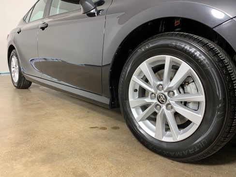 Used 2025 Toyota Camry LE image 6