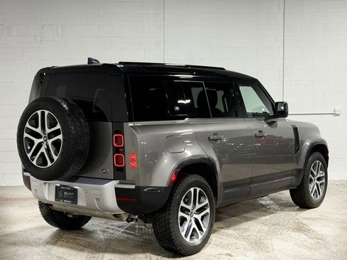 Used 2022 Land Rover Defender 110 S image 8