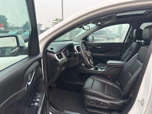 Certified 2023 GMC Acadia SLT w/ LPO, Floor Liner Package AWD/4WD image 12