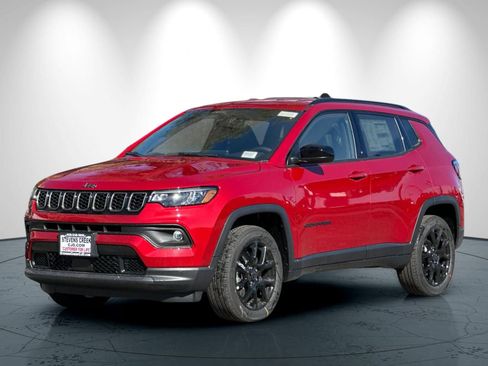 New 2026 Jeep Compass Latitude image 8