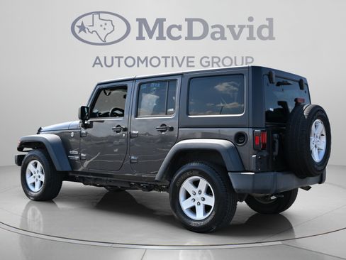 Used 2018 Jeep Wrangler Unlimited Sport S AWD/4WD image 2