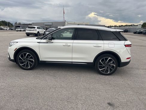 Used 2023 Lincoln Corsair Reserve w/ Equipment Group 202A AWD/4WD image 9