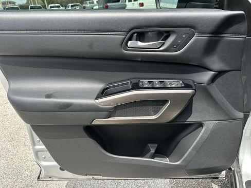 Used 2024 Nissan Pathfinder Platinum w/ Cargo Package FWD image 23