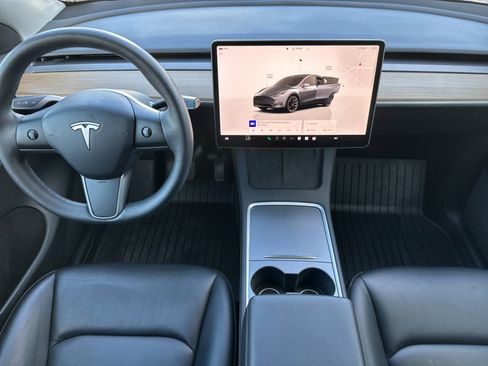 Used 2023 Tesla Model Y Long Range image 13