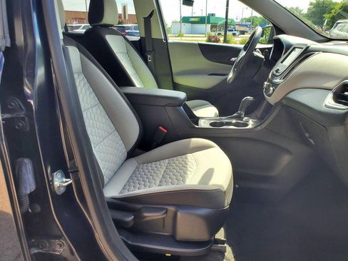 Used 2020 Chevrolet Equinox LS w/ LPO, Cargo Package AWD/4WD image 10