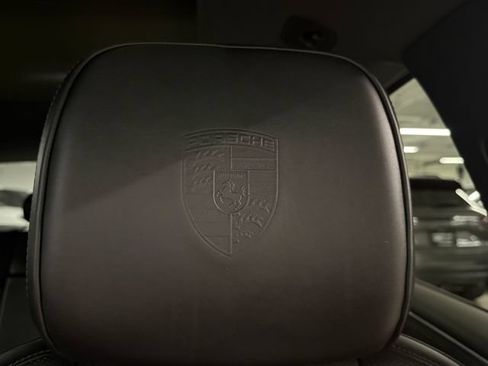 Certified 2023 Porsche Macan S AWD/4WD image 31