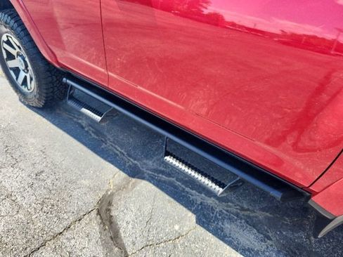 Used 2019 Toyota 4Runner TRD Off-Road AWD/4WD image 4