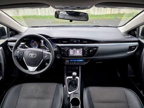 Used 2014 Toyota Corolla S image 9