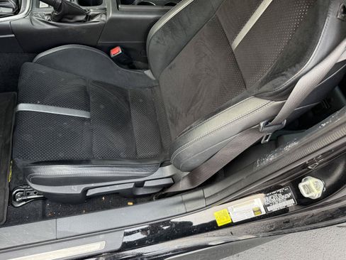 Used 2023 Toyota GR86 Premium w/ ALL Weather Mat Package (TMS) RWD image 9