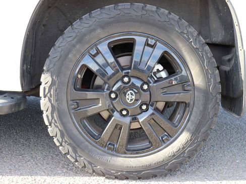 Used 2019 Toyota Sequoia TRD Sport image 9