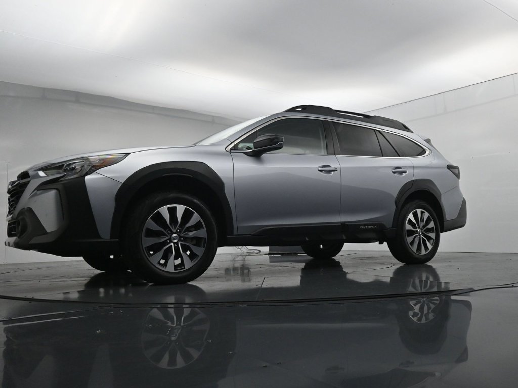 Used 2024 Subaru Outback Limited AWD/4WD image 34