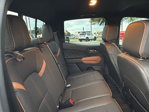 Used 2023 GMC Canyon AT4 image 10