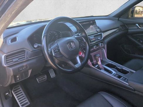 Used 2021 Honda Accord Sport image 9