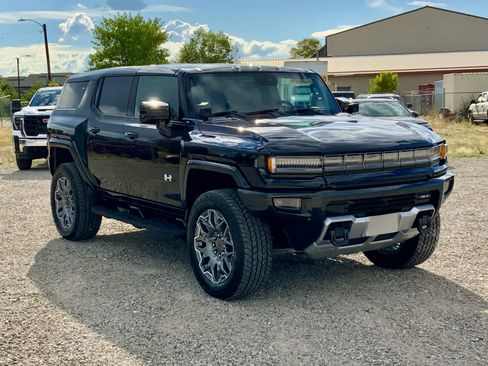 New 2025 GMC Hummer EV 3X w/ LPO, Illumination Package image 7