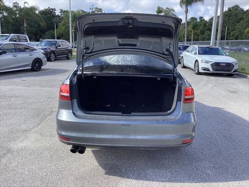 Used 2015 Volkswagen Jetta SE FWD image 16