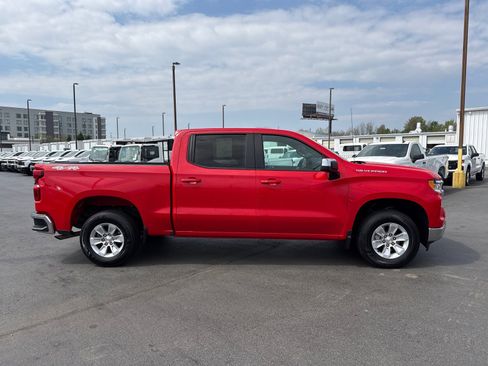 Used 2025 Chevrolet Silverado 1500 LT image 2