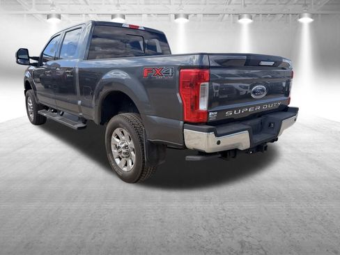 Used 2019 Ford F250 Lariat w/ Lariat Value Package AWD/4WD image 12