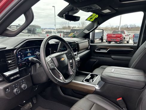 Used 2025 Chevrolet Silverado 3500 High Country w/ Technology Package image 25