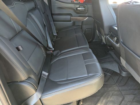 Used 2021 Chevrolet Silverado 1500 High Country image 15