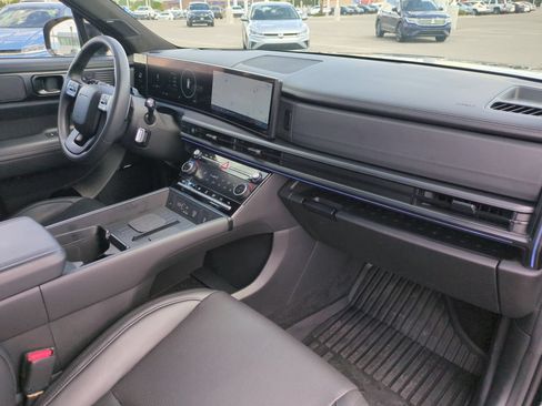 Used 2025 Hyundai Santa Fe Calligraphy AWD/4WD image 33