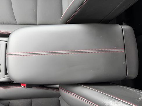 Used 2023 Chevrolet Equinox RS FWD image 25