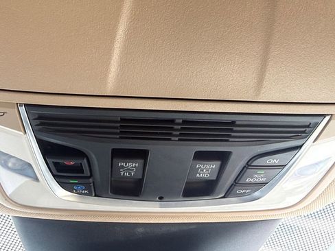 Used 2024 Acura MDX SH-AWD image 18