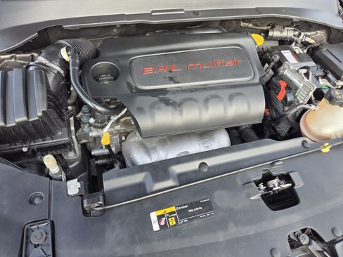 Used 2022 Jeep Compass Latitude FWD image 18