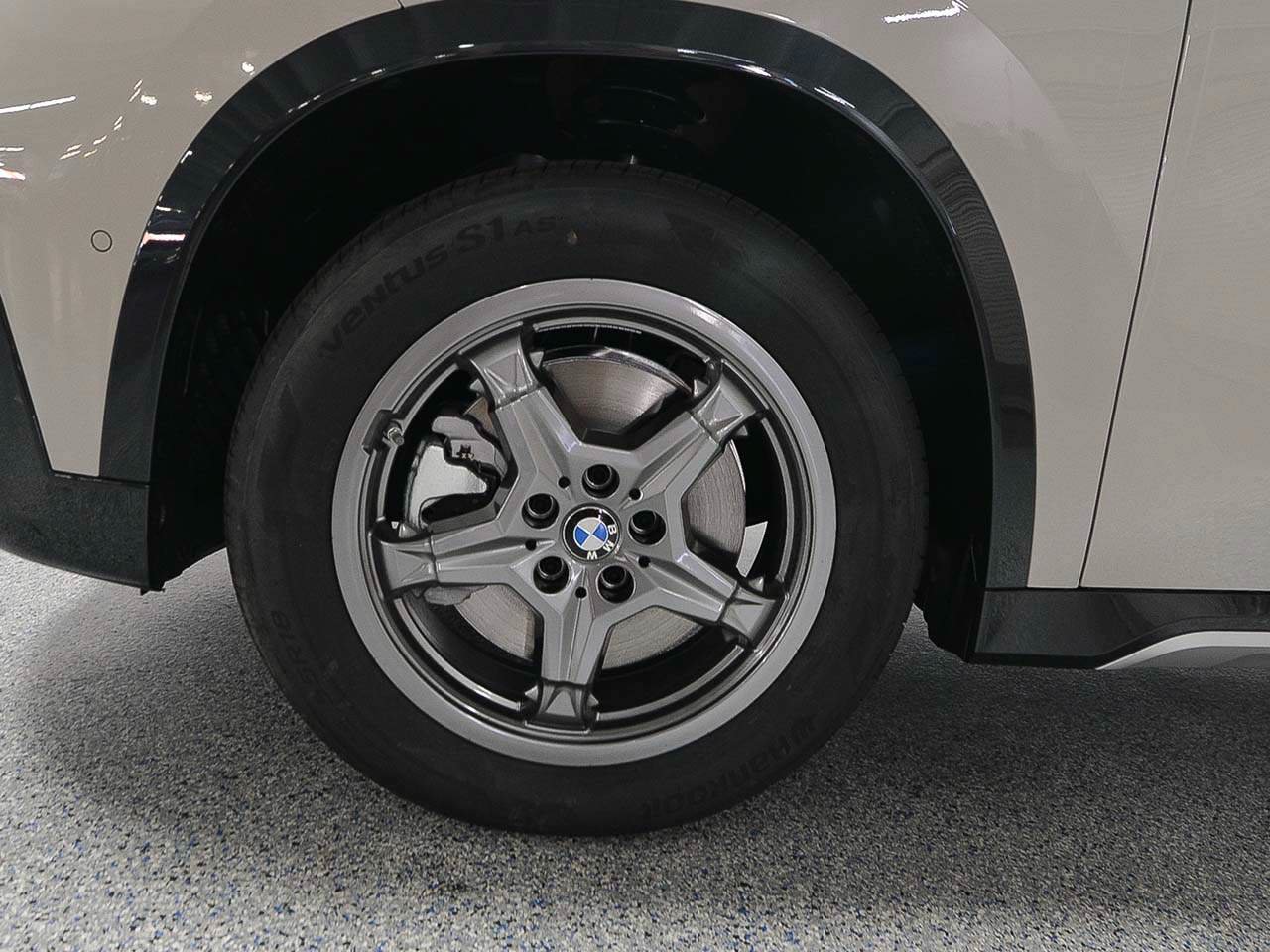 Used 2027 BMW X1 xDrive28i AWD/4WD image 5