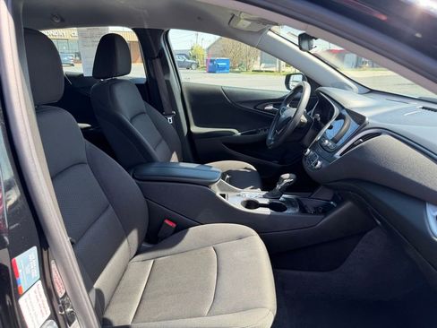 Used 2023 Chevrolet Malibu LT FWD image 30