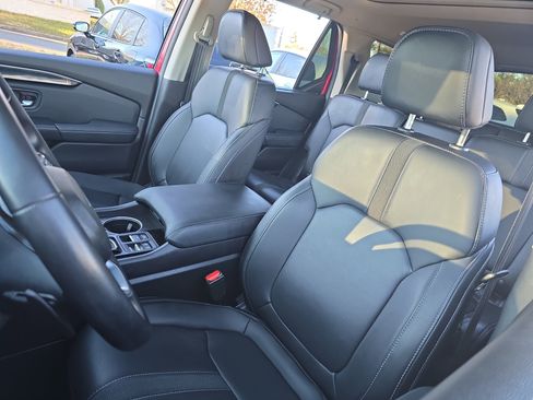 Used 2024 Honda Pilot Touring image 17