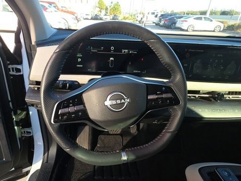 Used 2023 Nissan Ariya FWD image 15