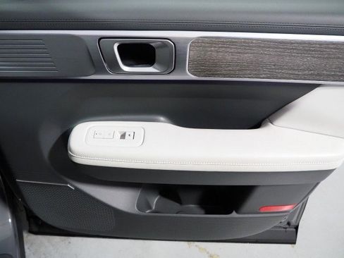 Used 2025 Hyundai Santa Fe Limited image 70