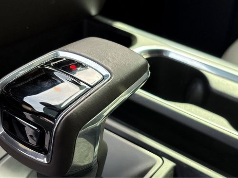 Used 2025 Chevrolet Silverado 1500 LTZ w/ Z71 Off-Road Package image 16