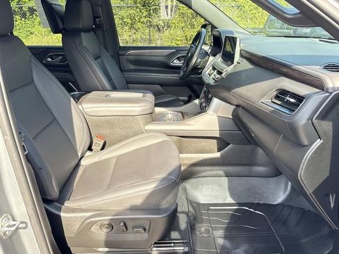 Used 2023 Chevrolet Tahoe LT w/ Luxury Package AWD/4WD image 24