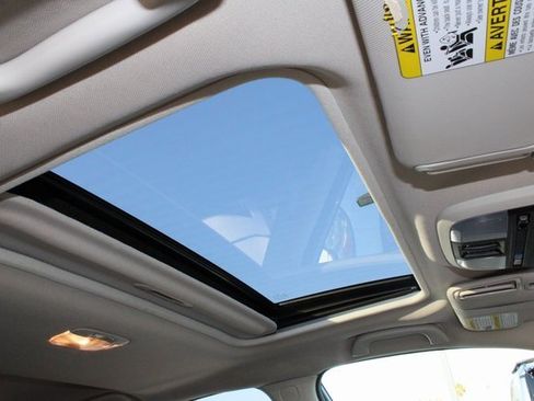 Used 2023 Subaru Crosstrek 2.5i Limited w/ Moonroof Package image 6