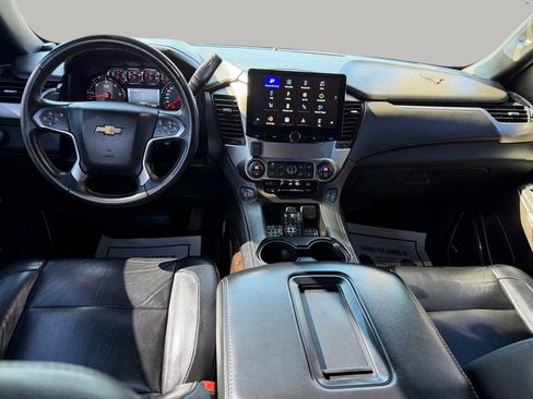 Used 2020 Chevrolet Suburban LT image 19