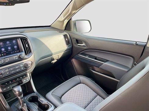 Used 2022 Chevrolet Colorado Z71 image 23